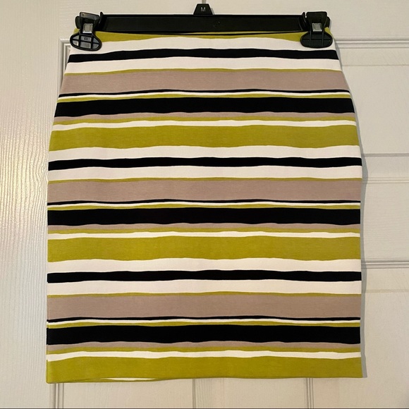 Ann Taylor Chartreuse Stripe Stretch-Knit High-Rise Pencil Mini Skirt 0P NWT - Picture 2 of 7
